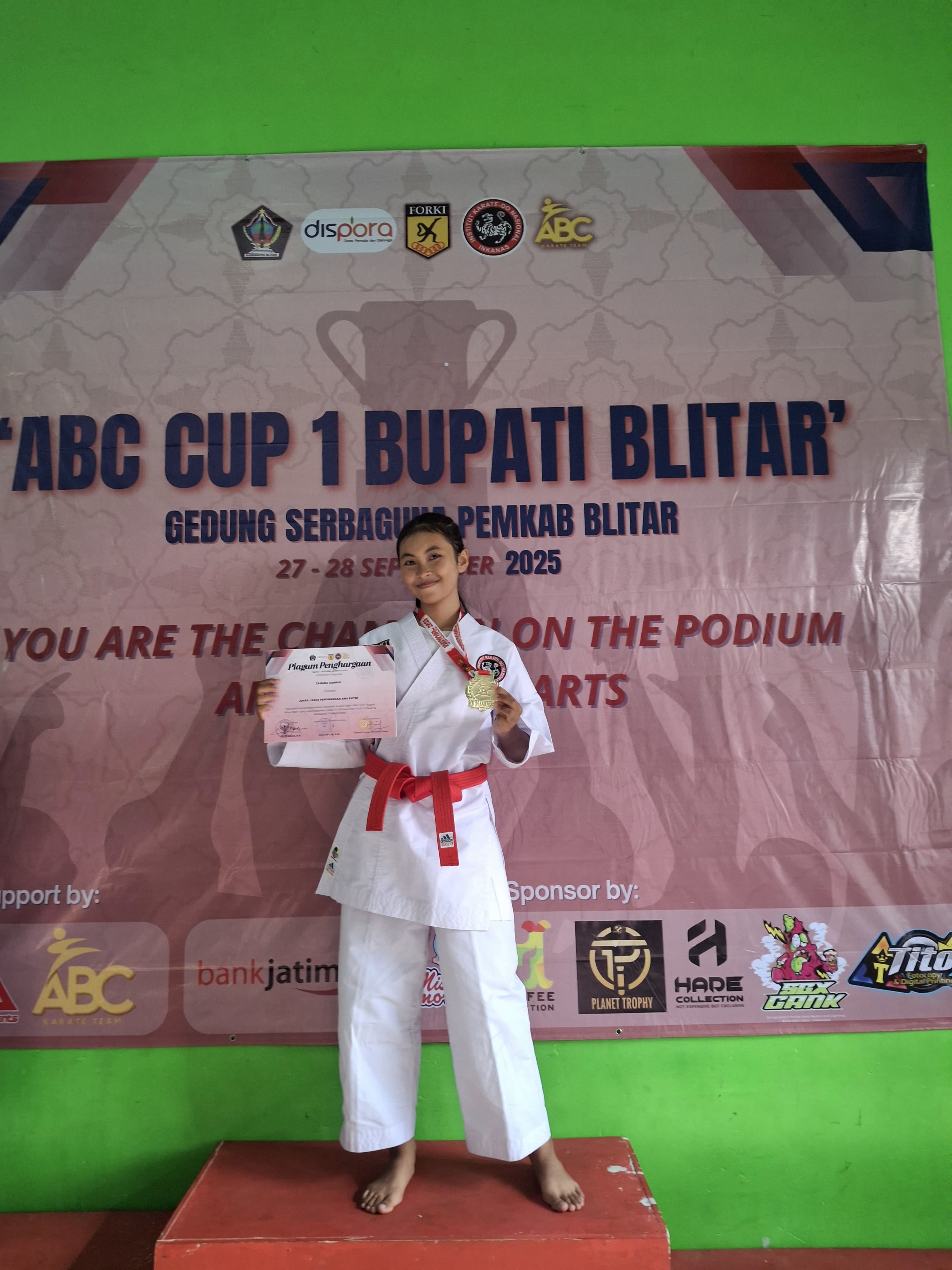 Zahara Sobbah Sabet Juara 1 Karate Bupati Blitar Cup Blitar